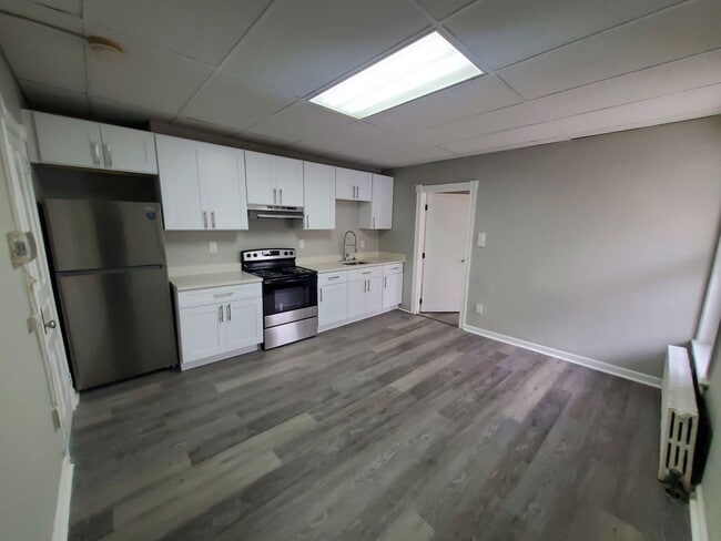 Building Photo - 102 S 13th St Unit 1306