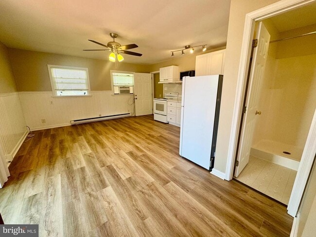 Photo - 4740 Frederick Ave