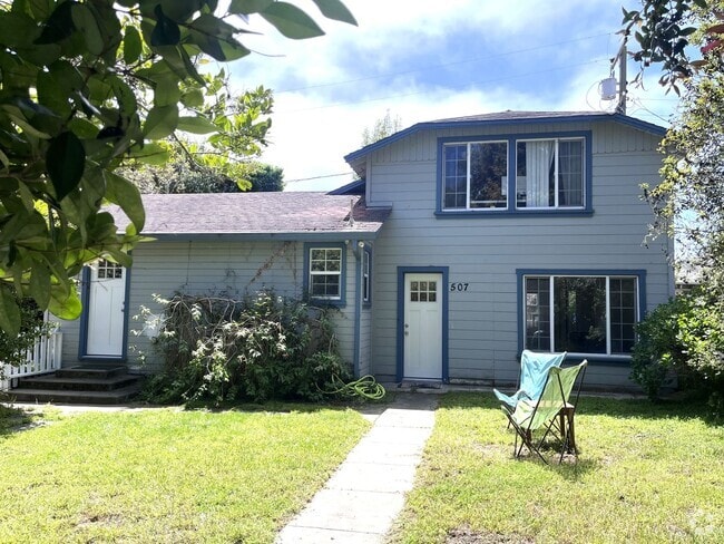 Building Photo - Fully Furnished- 2 bedroom/ 2 bathroom in ... Rental