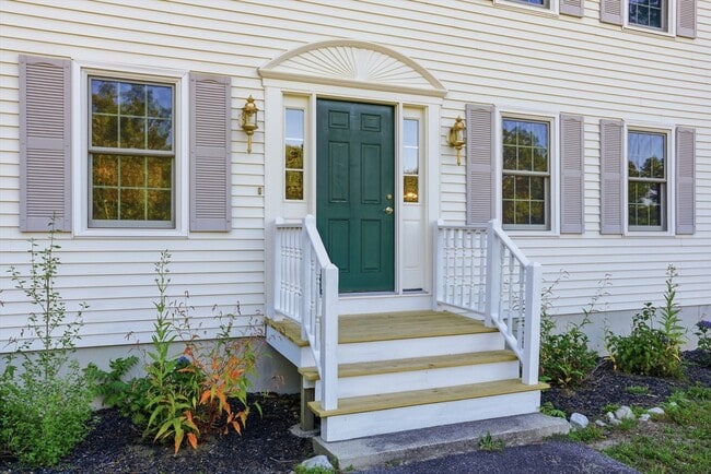 59 Crystal Ct