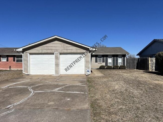 Building Photo - 237 NW 87th St