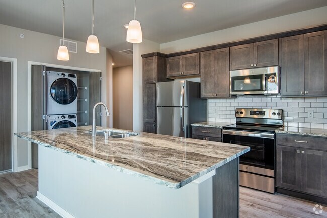 2BR, 2BA -