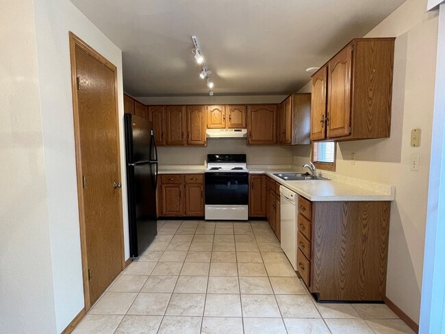 Photo - 1380 Cardinal Ln