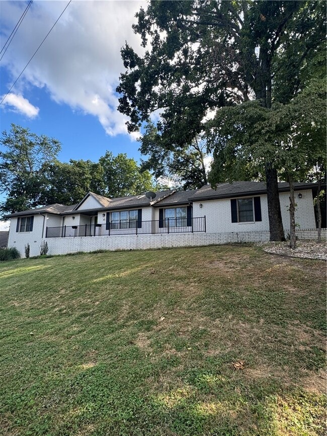 Building Photo - 47 Dalton Dr