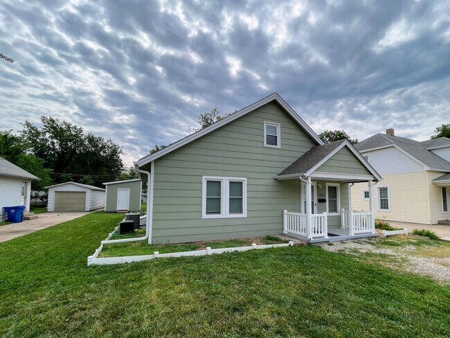 Photo - Cute 3 Bed 1 Bath McPherson Home in Good Neighborhood