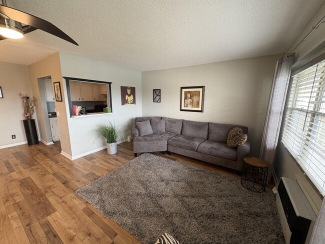 Photo - 34 Preston Way