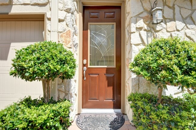 Photo - 2731 Sherwin St