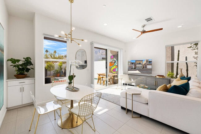 Photo - 483 Beacon Way