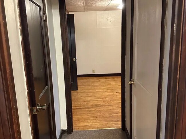 206 S Pacific St Unit 5 Upstairs