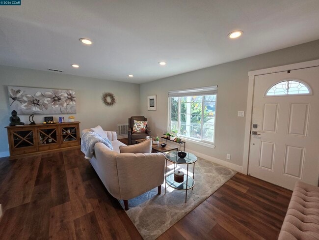 Photo - 1878 Elinora Dr