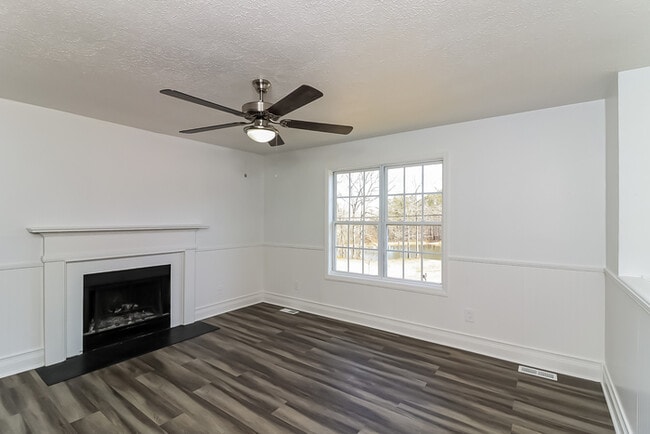 Photo - 980 Hitchcock Rd