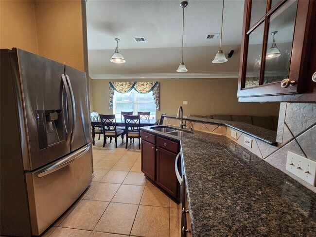 Photo - 4422 Meadow Way Dr