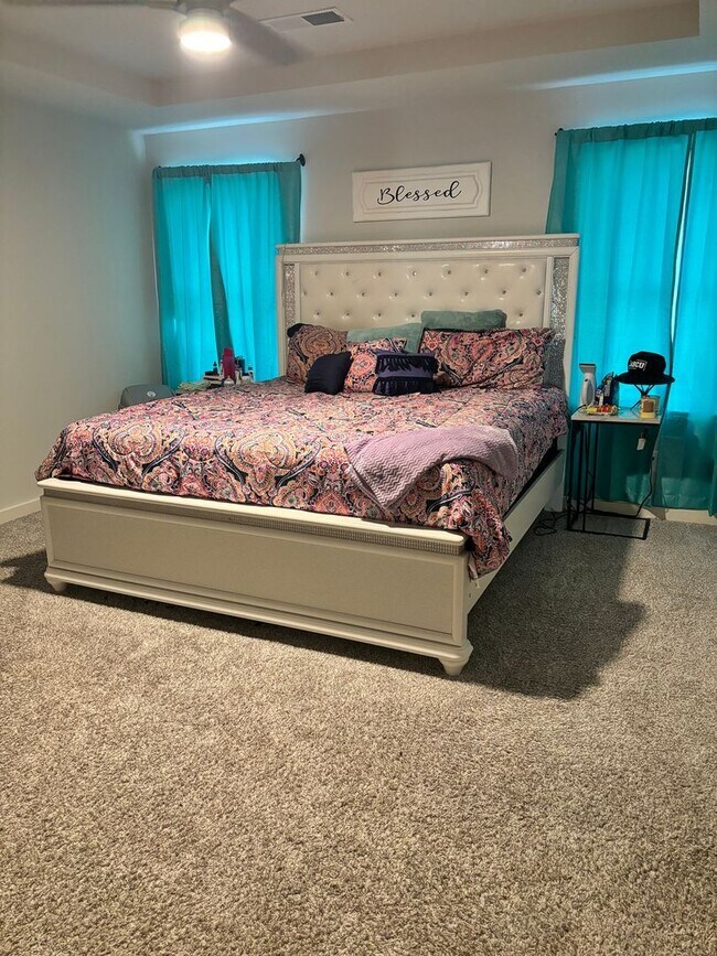 Photo - 659 The Heights Ln