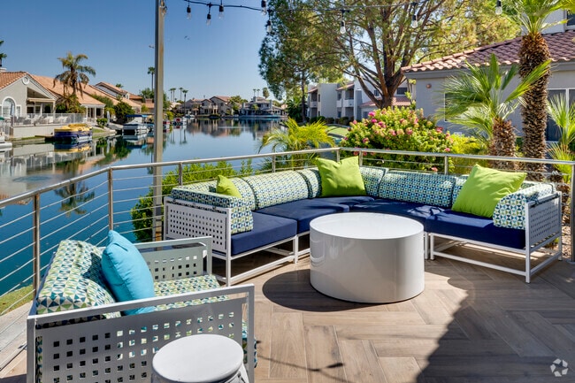 Clubhouse Deck