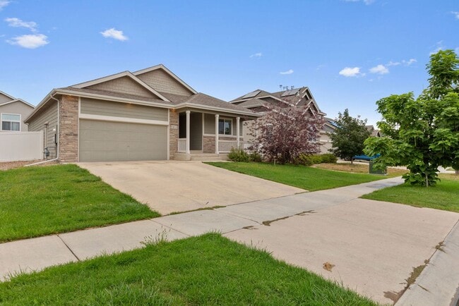 Photo - Spacious 3bd 2ba Greeley Ranch Style Home