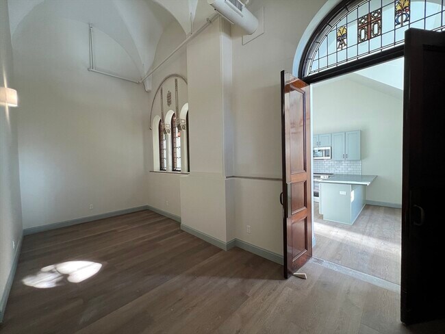 Photo - 160 Seabury St Unidad 37