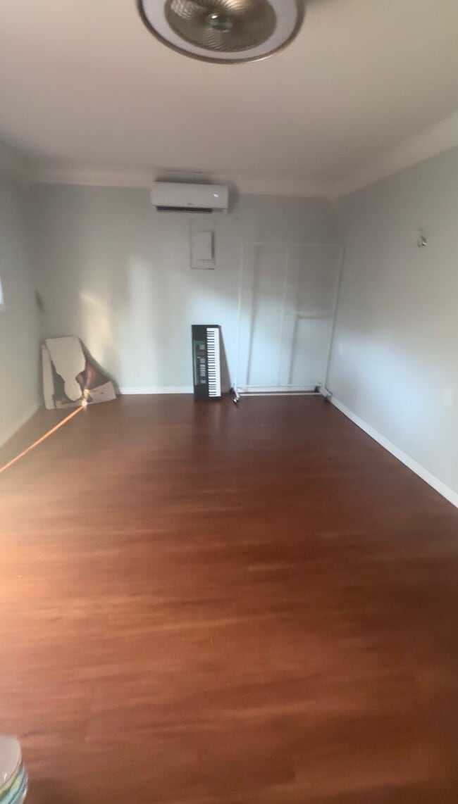 Photo - 206 N Beverly Ave Unit 206 N Beverly Ave