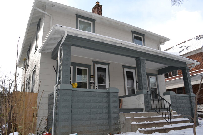 Building Photo - 337-339 Mithoff Unit 339