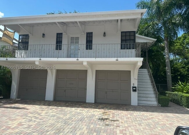 Building Photo - 1319 SW 21st Ter Unit B103