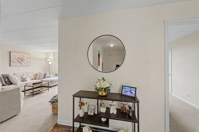 Photo - 1 Renaissance Pl Unit 1105