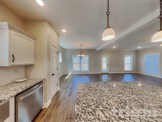 Photo - 129 Bonnell Dr