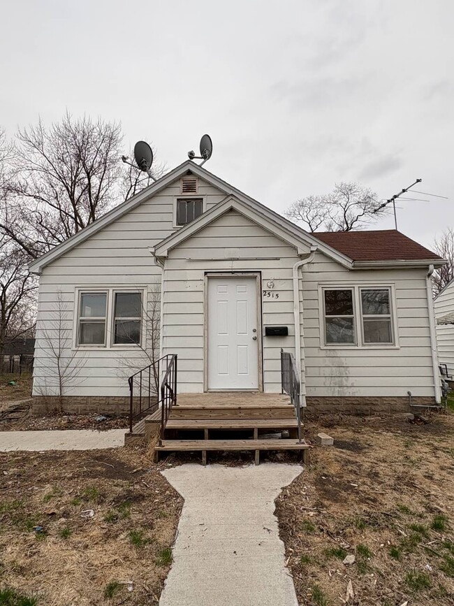 Photo - 2515 E 4th St Casa