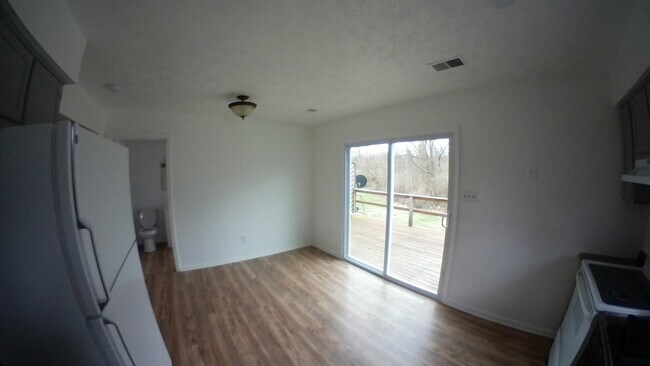 Photo - 217 Creekside Ct