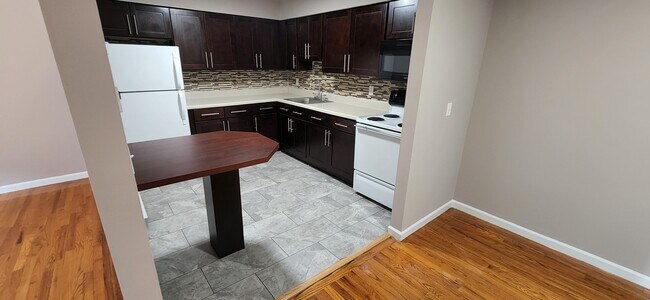 pictures of a different recently renovated apartment