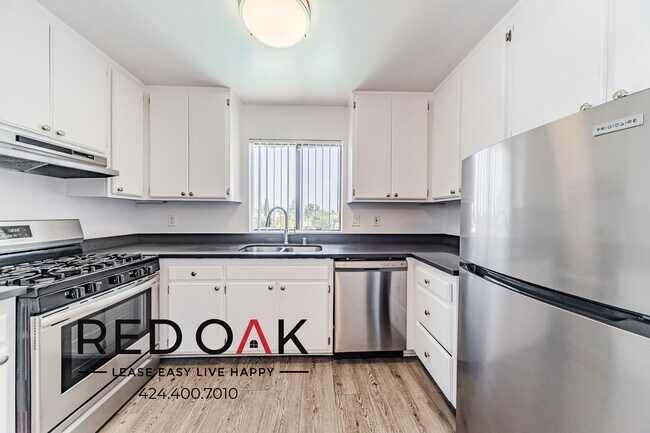 Photo - 8614 Woodley Ave Unidad 315