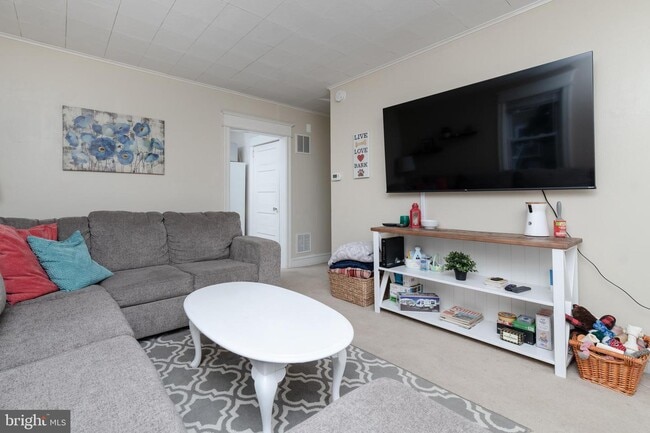 Photo - 10 E Linden Ave Unit A