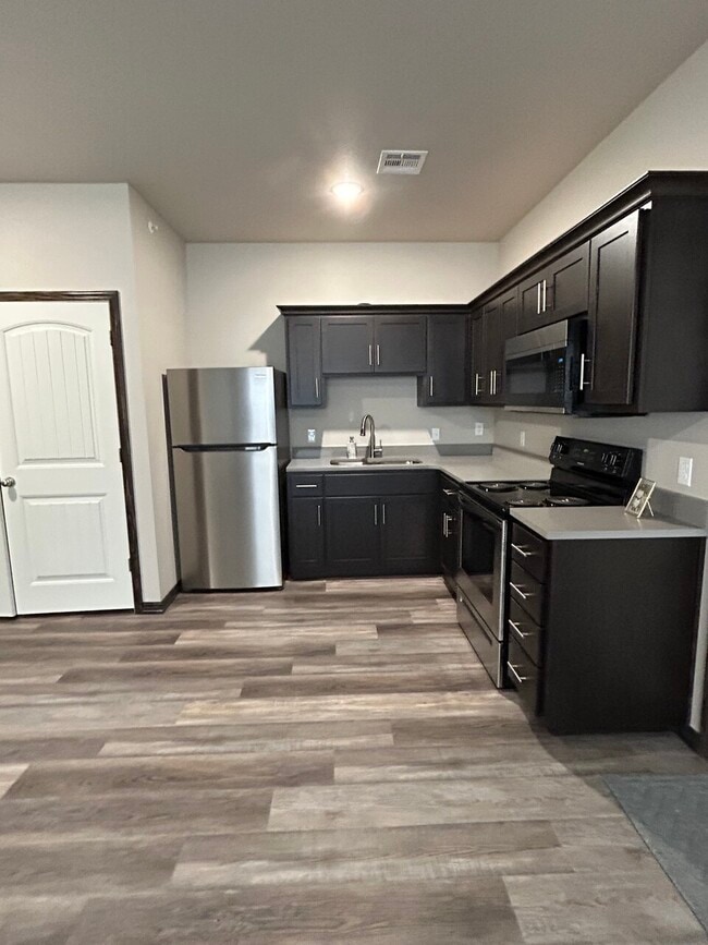 Photo - 2425 S Jackson Ave Unit 2425-4