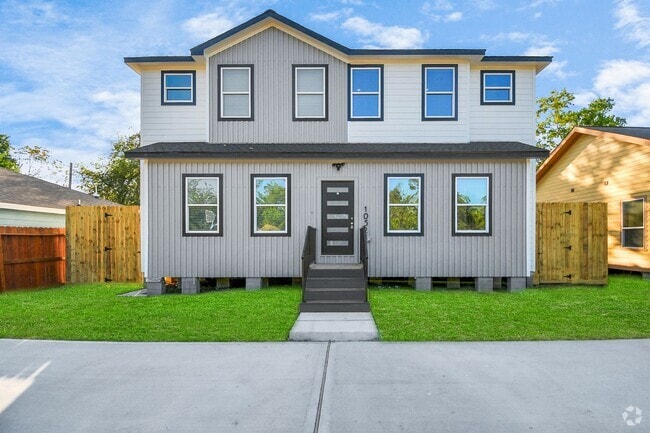 Building Photo - 10522 Sierra Dr Rental