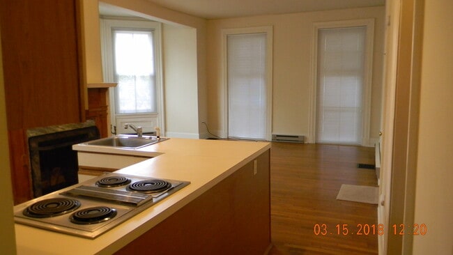 Photo - 418 N High St Unit 1 North