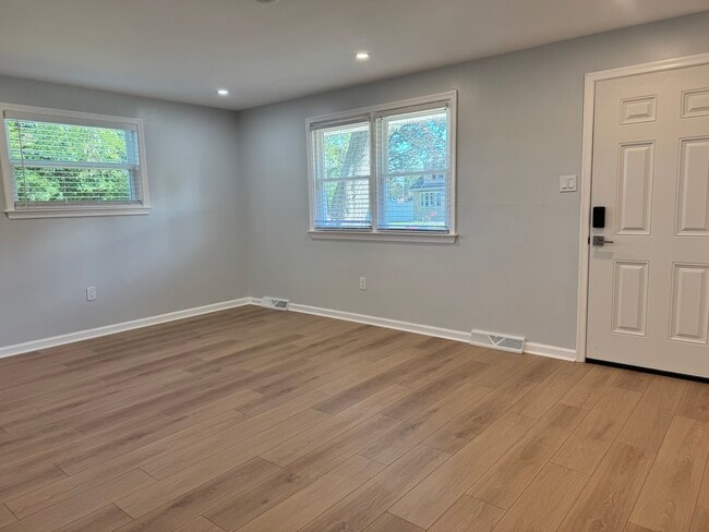 Front door entrance/ Living room - 534 Kalmia St Unit A - downstairs apt