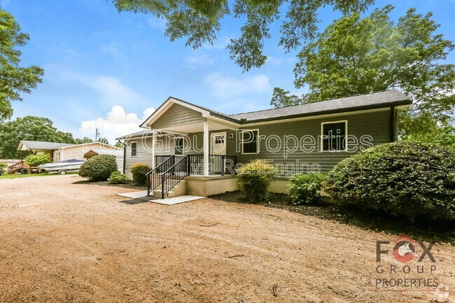 Building Photo - 152 Midway Lake Rd Rental