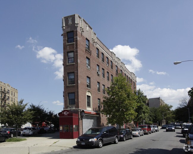 Photo - 335 S 2nd St