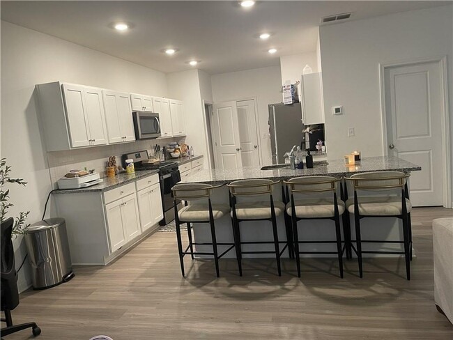 Photo - 5765 Thornton Dr