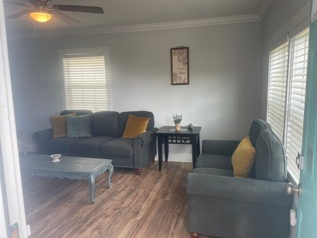 Photo - 327 Bordeaux Ave