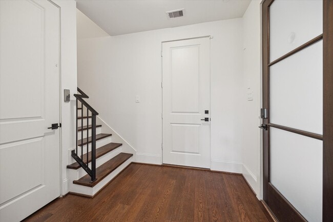 Photo - 2509 Dorrington St