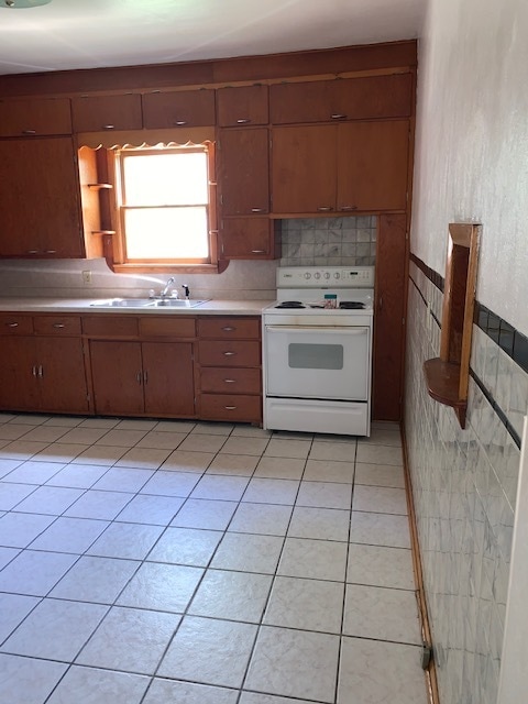 Photo - 333 Niagara St