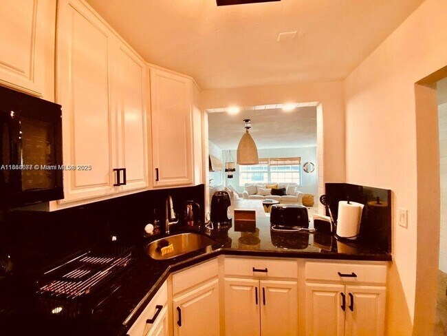 Photo - 325 Ocean Dr Unidad 408