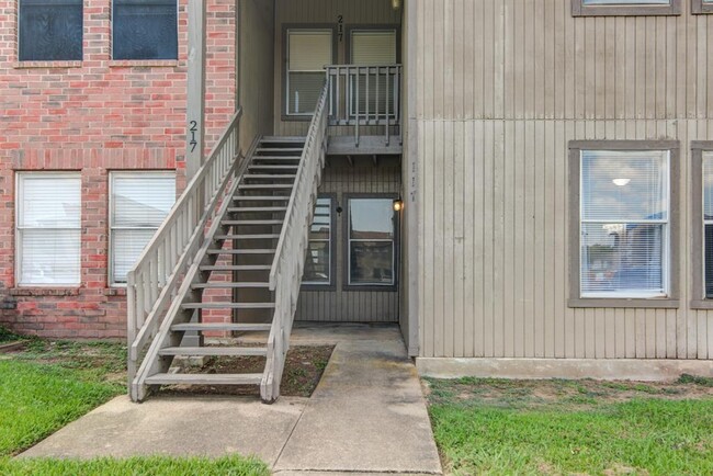 Photo - 418 Garland Dr Condo Unit 117