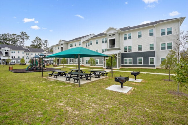 Magnolia Oaks