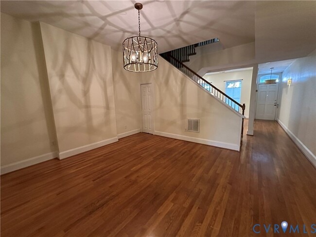 Photo - 522.5 N 1st St