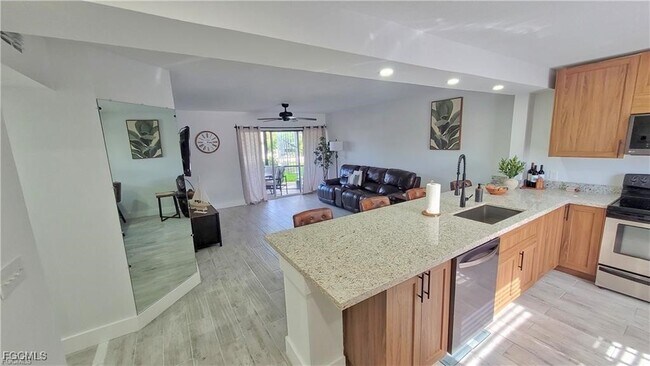 Photo - 4708 SW 8th Pl Unit 101