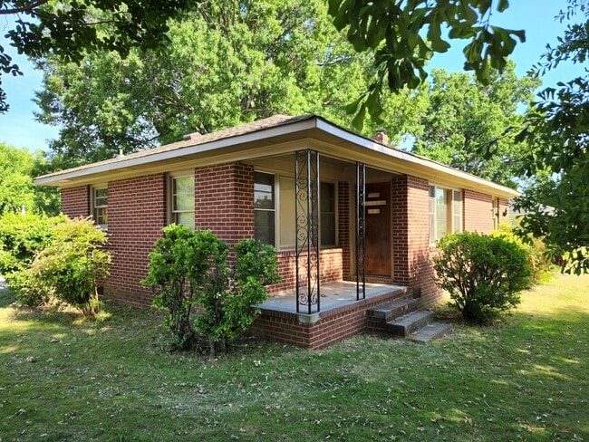 Photo - 1324 Mt Gallant Rd