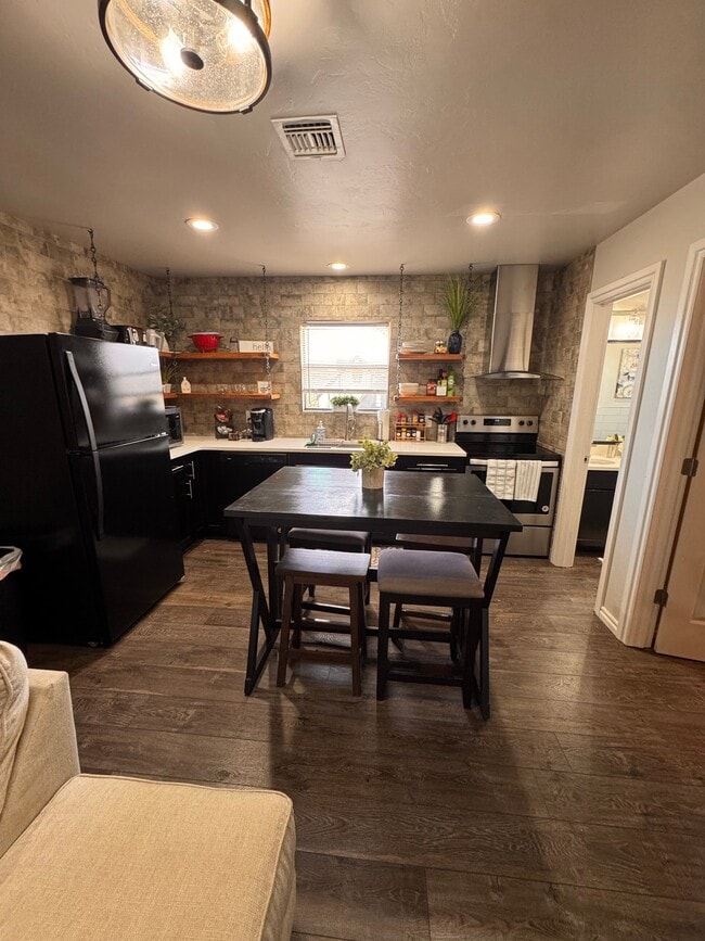 Photo - 1207 W Gore Blvd Unit 17