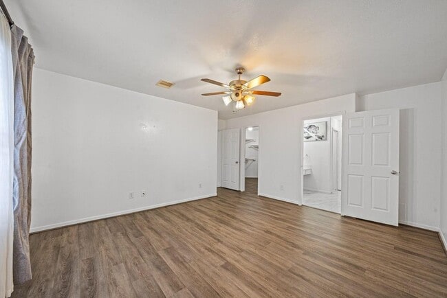 Photo - 8131 Golden Trace Ct