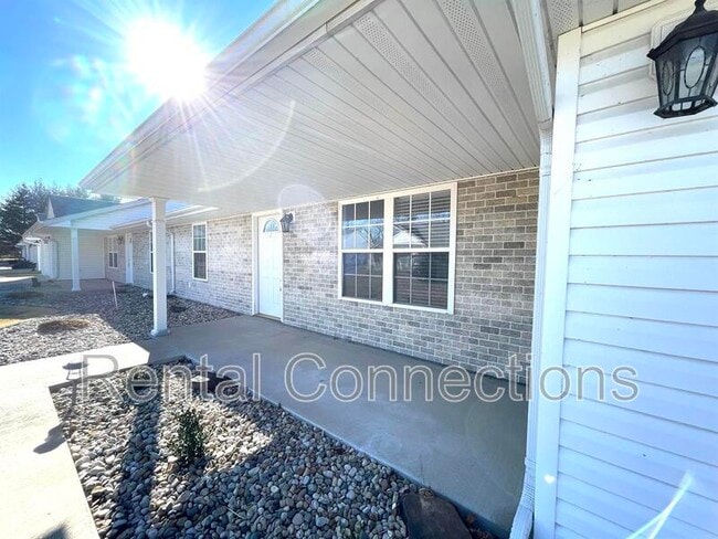 Building Photo - 601 Heritage Dr Unit ,