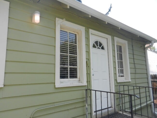 Photo - 632 S Loomis Ave Unidad B